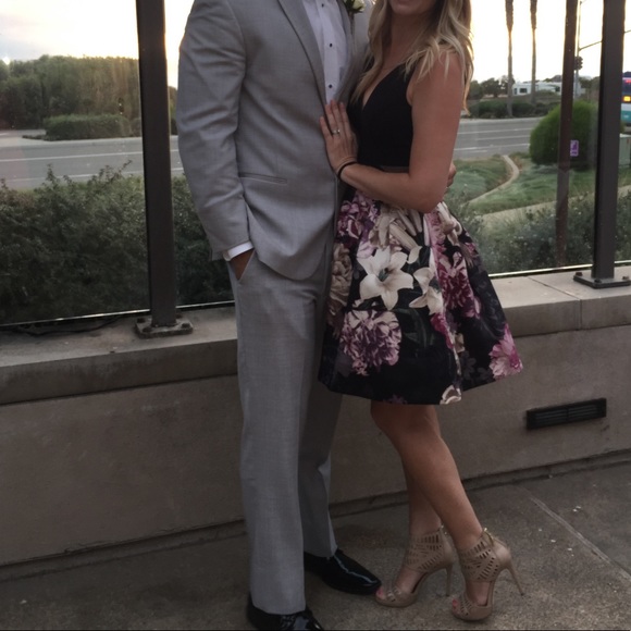 Xscape- Woman’s Floral Dress- Size 4 - Picture 10 of 12